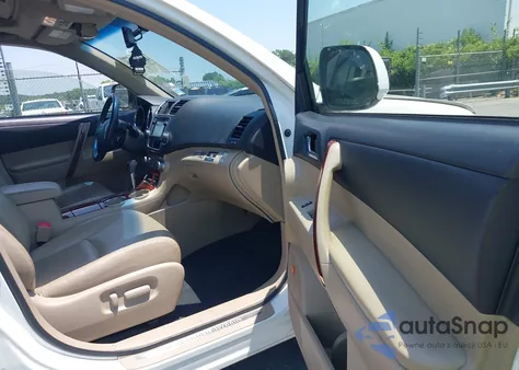 2013 Toyota Highlander Hybrid Limited V6 from USA, damaged, VIN JTEDC3EH6D2017061